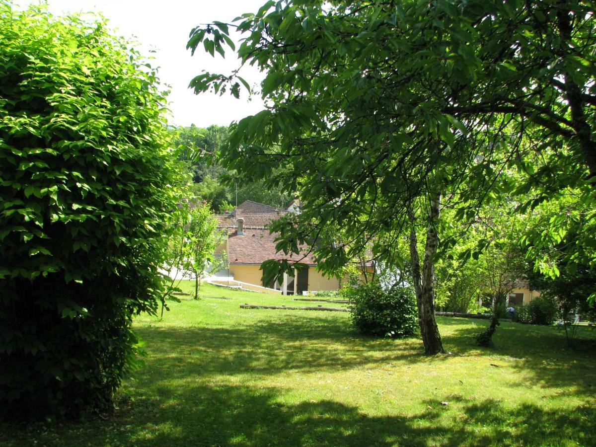 Hotel Le Clos Du Point De Vue Montigny-sur-Loing Exterior foto